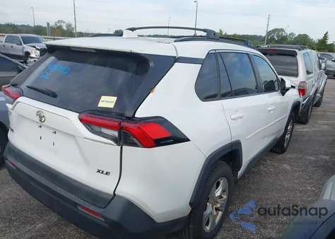 2019 Toyota Rav4 Xle from USA, damaged, VIN 2T3W1RFV1KW012199
